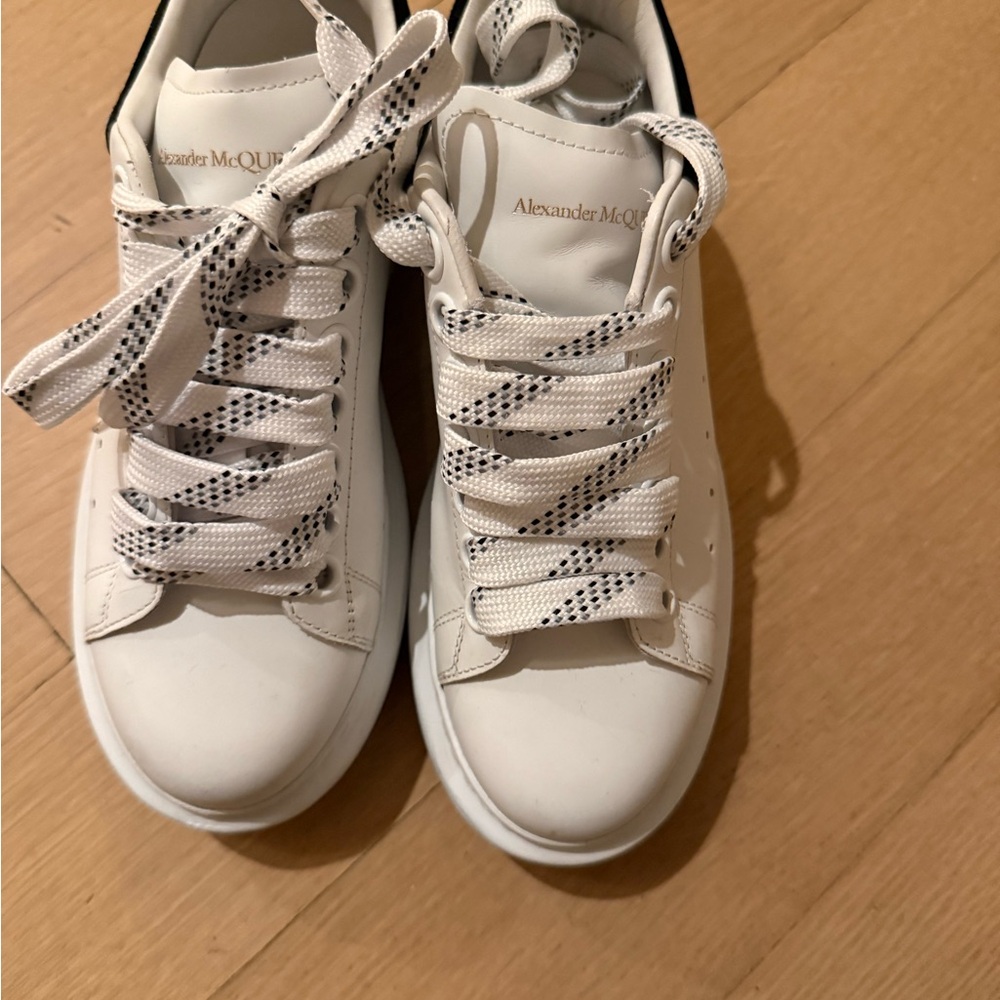 Alexander McQueen White and Black Sneakers size 35